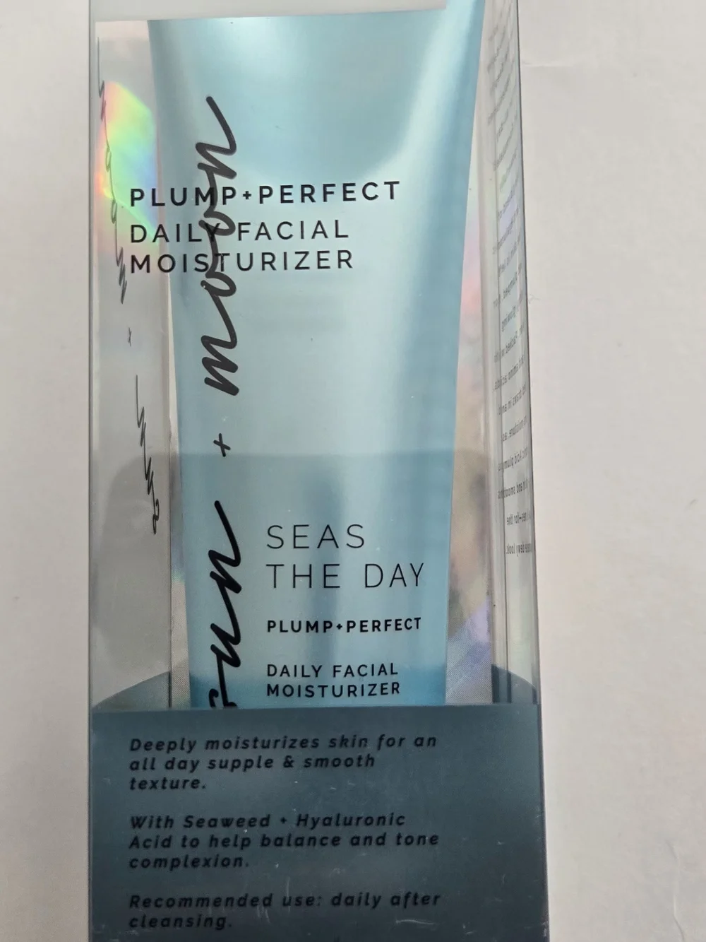 Sun n Moon Plump-Perfect Daily Facial Moisturizer